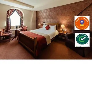 Carnegie Court Отель